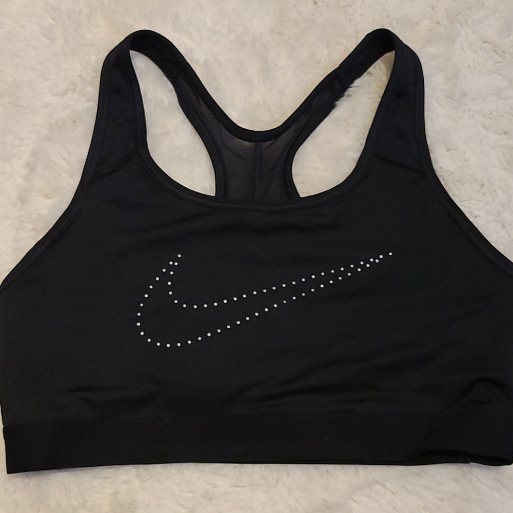 NWOT Nike dri-fit sports bra